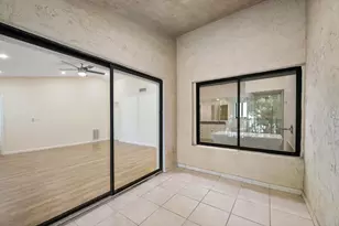 19986 NE 5th Ct, Miami, FL 33179 - Photo 30