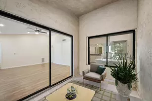 19986 NE 5th Ct, Miami, FL 33179 - Photo 30