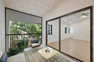 19986 NE 5th Ct, Miami, FL 33179 - Photo 32