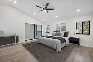 19986 NE 5th Ct, Miami, FL 33179 - Photo 20