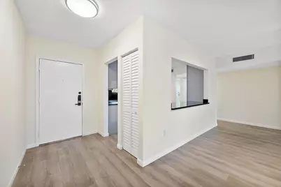 19986 NE 5th Court #4d, Miami, FL 33179 - Photo 4