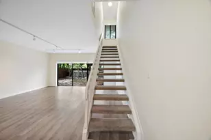 19986 NE 5th Ct, Miami, FL 33179 - Photo 18