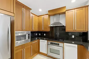 302 NE 8th Ave, Fort Lauderdale, FL 33301 - Photo 14