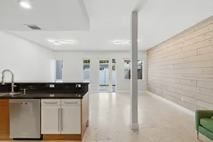 302 NE 8th Ave, Fort Lauderdale, FL 33301 - Photo 12