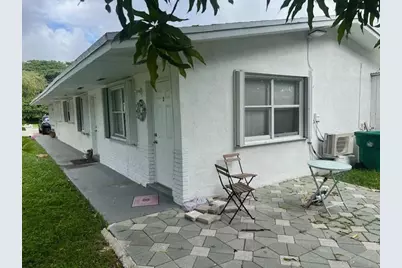 106 NW 12th Avenue, Dania, FL 33004 - Photo 2
