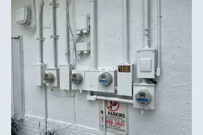 106 NW 12th Avenue, Dania, FL 33004 - Photo 8