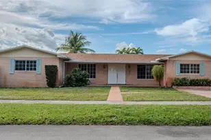 21304 NE 19th Ct, Miami, FL 33179 - Photo 4