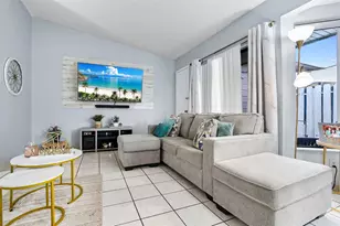 9741 W Daffodil Ln, Miramar, FL 33025 - Photo 8