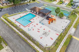 9741 W Daffodil Ln, Miramar, FL 33025 - Photo 32