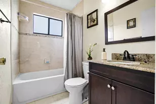 9741 W Daffodil Ln, Miramar, FL 33025 - Photo 22