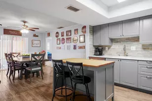 8101 NW 27th St, Coral Springs, FL 33065 - Photo 6