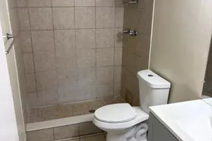 411 Executive Center Dr, West Palm Beach, FL 33401 - Photo 8