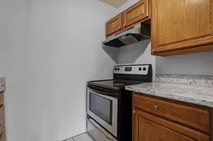 2424 NW 39th Wy, Fort Lauderdale, FL 33311 - Photo 4