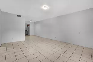 2424 NW 39th Wy, Fort Lauderdale, FL 33311 - Photo 24