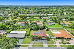 5760 SW 7th St, Plantation, FL 33317 - Photo 8