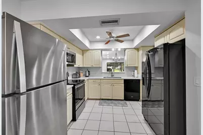 10788 Waterberry Drive, Boca Raton, FL 33498 - Photo 8