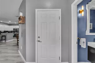 6140 Grand Cypress Cir E, Coconut Creek, FL 33073 - Photo 6