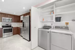 500 Oaks Ln, Pompano Beach, FL 33069 - Photo 10