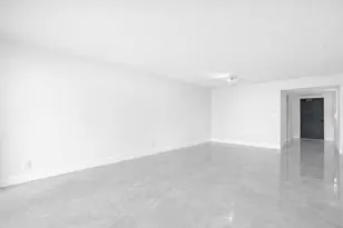 500 Oaks Ln, Pompano Beach, FL 33069 - Photo 14