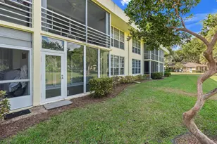 500 Oaks Ln, Pompano Beach, FL 33069 - Photo 24
