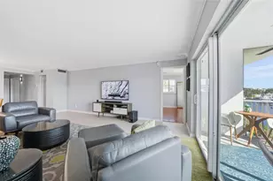 1332 Bayview Dr, Fort Lauderdale, FL 33304 - Photo 10