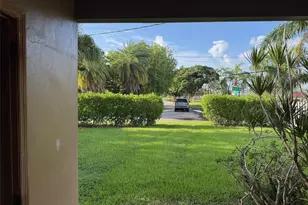 1526 Shenandoah St, Hollywood, FL 33020 - Photo 4