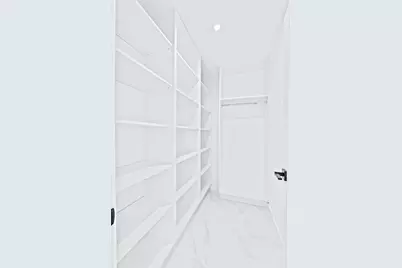 20500 Highland Lakes Boulevard, Miami, FL 33179 - Photo 18