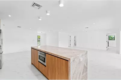 20500 Highland Lakes Boulevard, Miami, FL 33179 - Photo 8