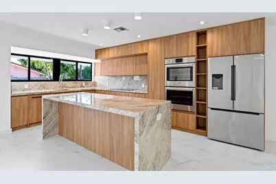 20500 Highland Lakes Boulevard, Miami, FL 33179 - Photo 4