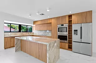 20500 Highland Lakes Blvd, Miami, FL 33179 - Photo 4