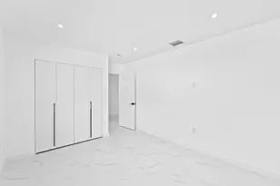 20500 Highland Lakes Blvd, Miami, FL 33179 - Photo 30