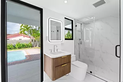 20500 Highland Lakes Boulevard, Miami, FL 33179 - Photo 32