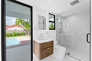 20500 Highland Lakes Blvd, Miami, FL 33179 - Photo 32