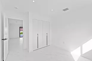 20500 Highland Lakes Blvd, Miami, FL 33179 - Photo 28