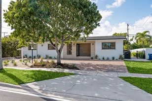 20500 Highland Lakes Blvd, Miami, FL 33179 - Photo 1