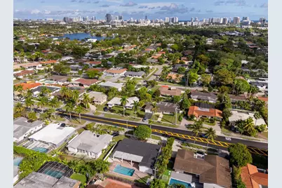 20500 Highland Lakes Boulevard, Miami, FL 33179 - Photo 54