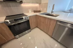 19501 W Country Club Dr, Aventura, FL 33180 - Photo 8