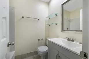 8921 NW 28th Dr, Coral Springs, FL 33065 - Photo 12