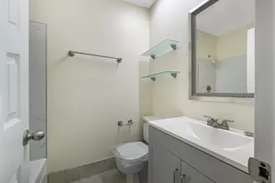 8921 NW 28th Dr, Coral Springs, FL 33065 - Photo 12
