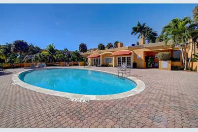 18111 NW 68th Avenue #I210, Hialeah, FL 33015 - Photo 20