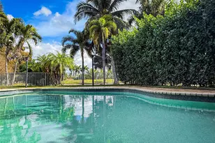 1919 S Club Dr, Wellington, FL 33414 - Photo 2