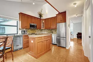 7680 NW 79th Ave, Tamarac, FL 33321 - Photo 14