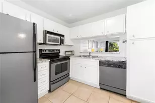 5510 Lakeside Dr, Margate, FL 33063 - Photo 22