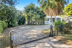 2008 Coral Gardens Dr, Fort Lauderdale, FL 33306 - Photo 50