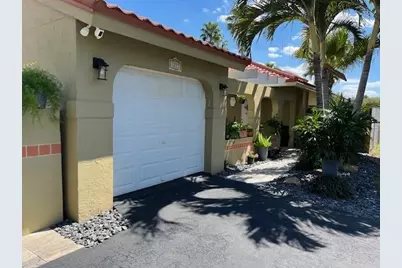 1227 Seagrape Circle, Weston, FL 33326 - Photo 2