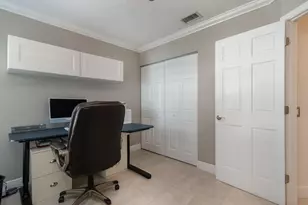 1227 Seagrape Cir, Weston, FL 33326 - Photo 32