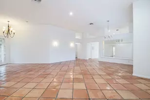 2466 Bay Isle Ct, Weston, FL 33327 - Photo 10