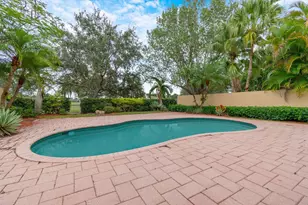 2466 Bay Isle Ct, Weston, FL 33327 - Photo 4