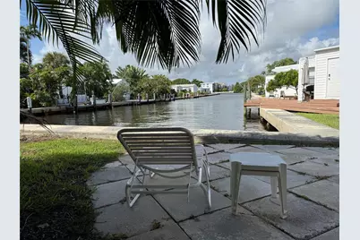 201 Mallard Drive, Boynton Beach, FL 33435 - Photo 2