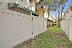 3021 NW 30th Ave, Oakland Park, FL 33311 - Photo 14